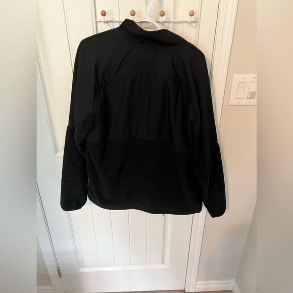 Under Armour Men’s Sherpa Windbreaker | Size: Large | Colour: Black - Picture 4 of 6